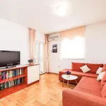Nekic By Interhome Maslenica
