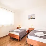 Holiday home Nekic By Interhome *