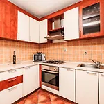 Nekic By Interhome
