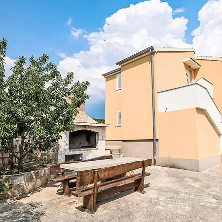 Nekic By Interhome Hébergement de vacances *