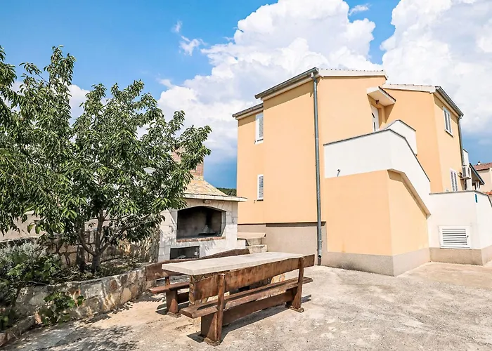 Nekic By Interhome Дом отдыха *