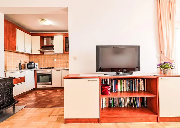 Nekic By Interhome *