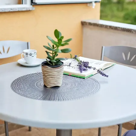 Hébergement de vacances Nekic By Interhome Maslenica