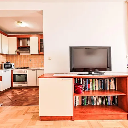 Nekic By Interhome *