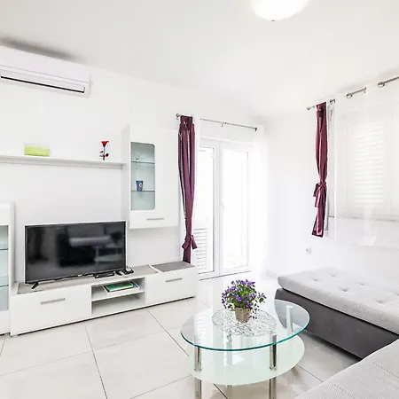 Nekic By Interhome * Maslenica